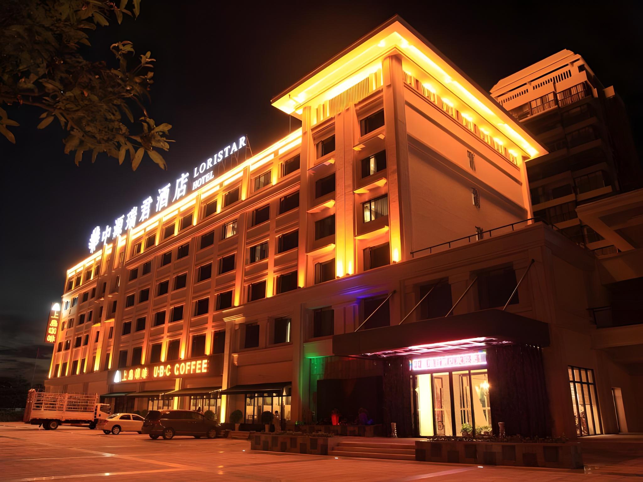 Фото отеля 1