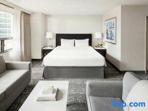 Гостиница Chelsea Hotel, Toronto