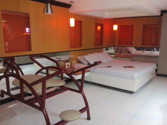 Фото Hotel Sogo Quirino Motor Drive Inn