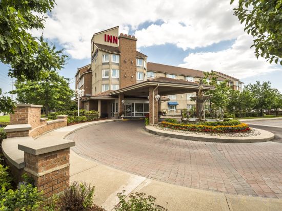 Фото Monte Carlo Inn - Brampton Suites