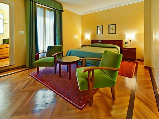 Фото Bettoja Atlantico Hotel