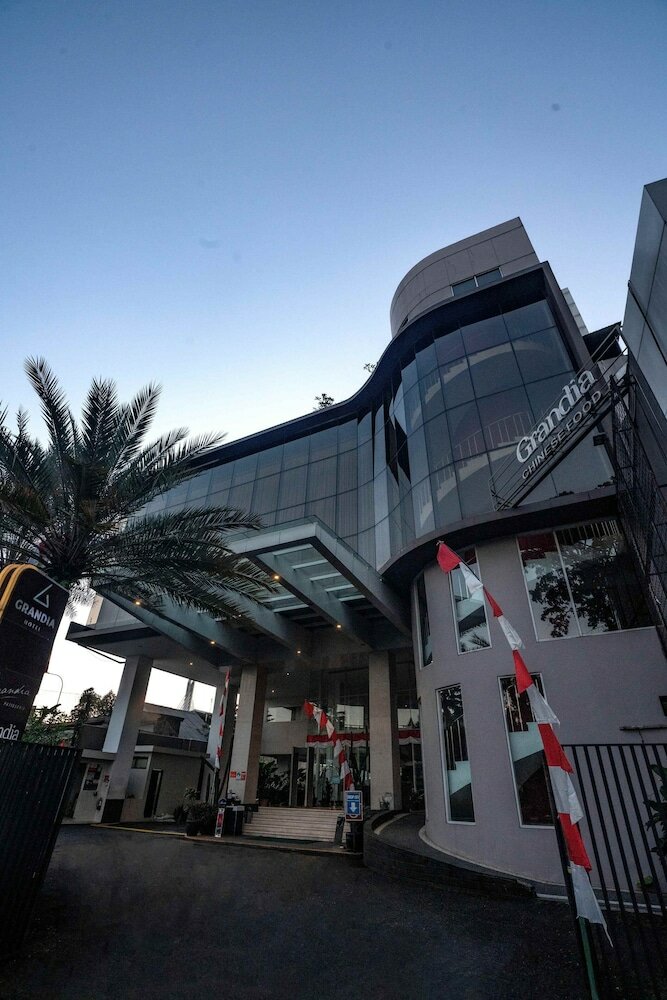 Фото Grandia Hotel