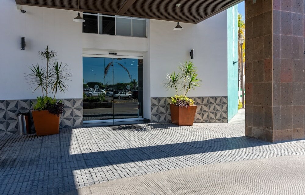 Фото Mexico Inn Express Salamanca