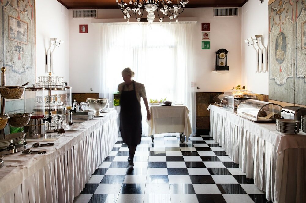 Фото Residenza d'Epoca Albergo Quattro Fontane