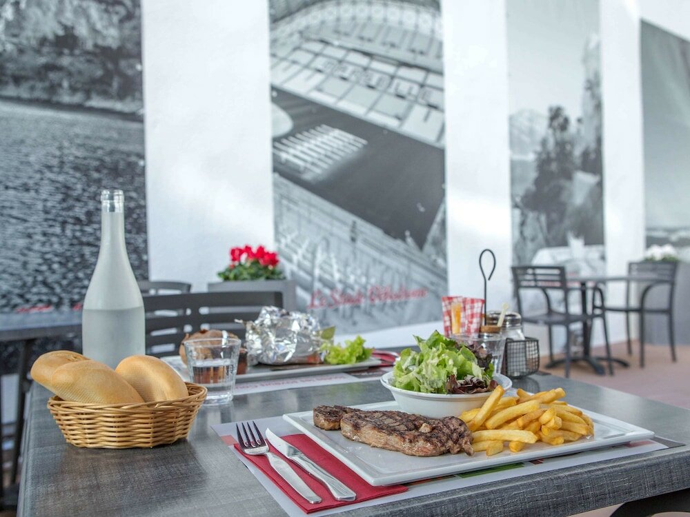 Фото Ibis Marseille Timone