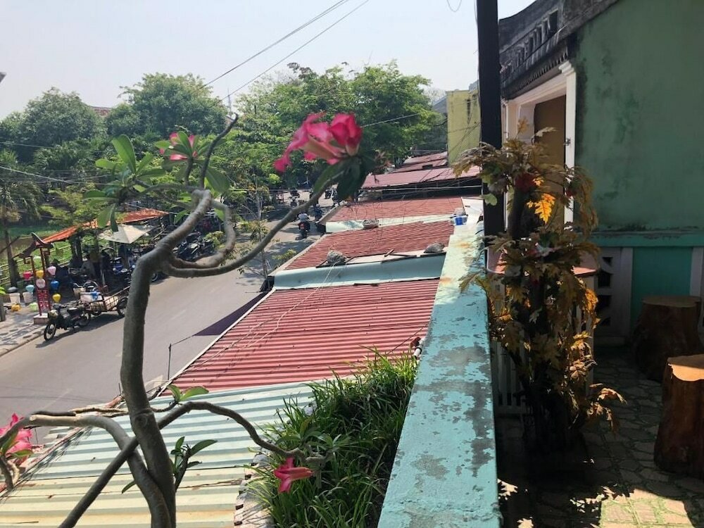 Фото Nha Lan Homestay