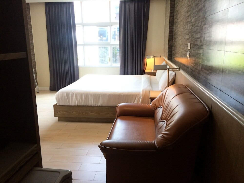 Фото Bourbon St Boutique Hotel