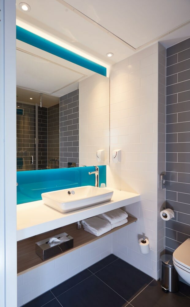 Фото Holiday Inn Express Amsterdam - City Hall, an Ihg Hotel