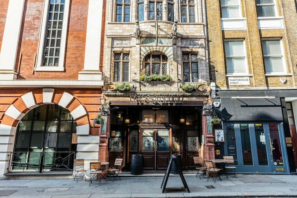 Hotel Fox and Anchor, London, photo