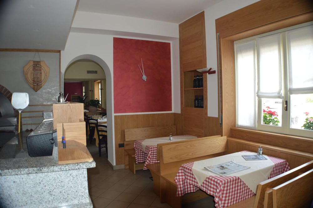 Фото Sempione Hotel Ristorante