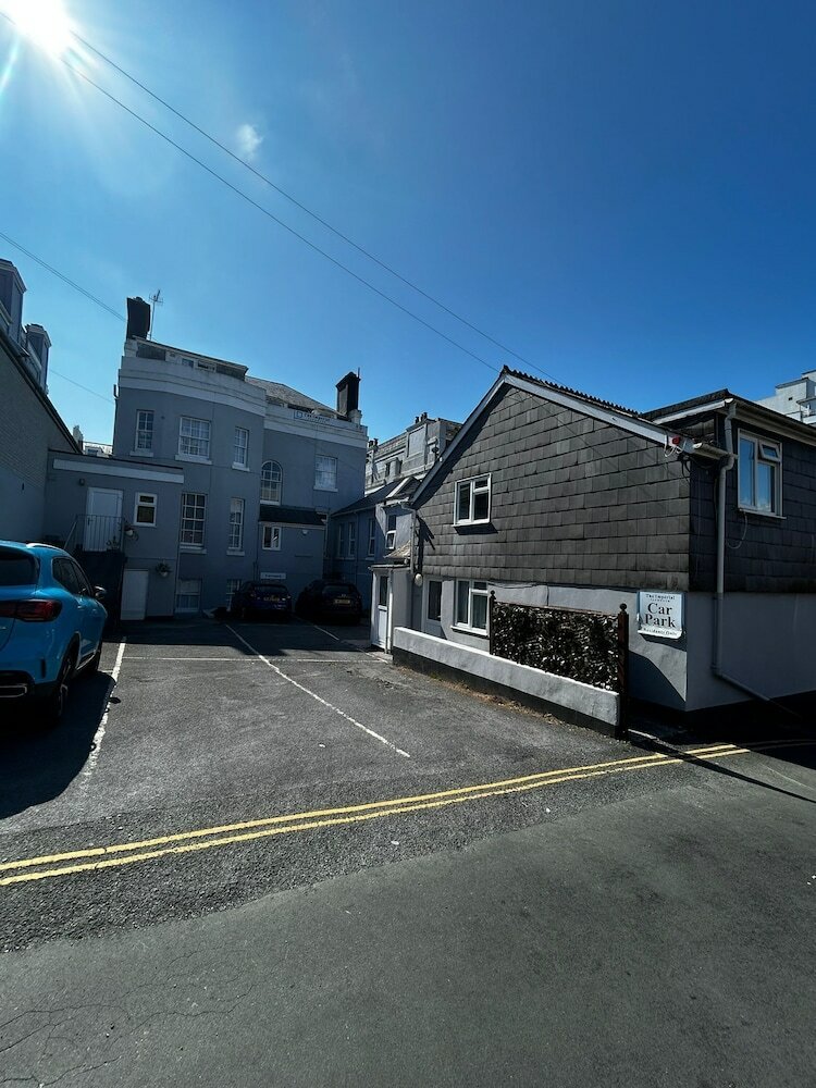 Фото Oyo Plymouth Central Hotel