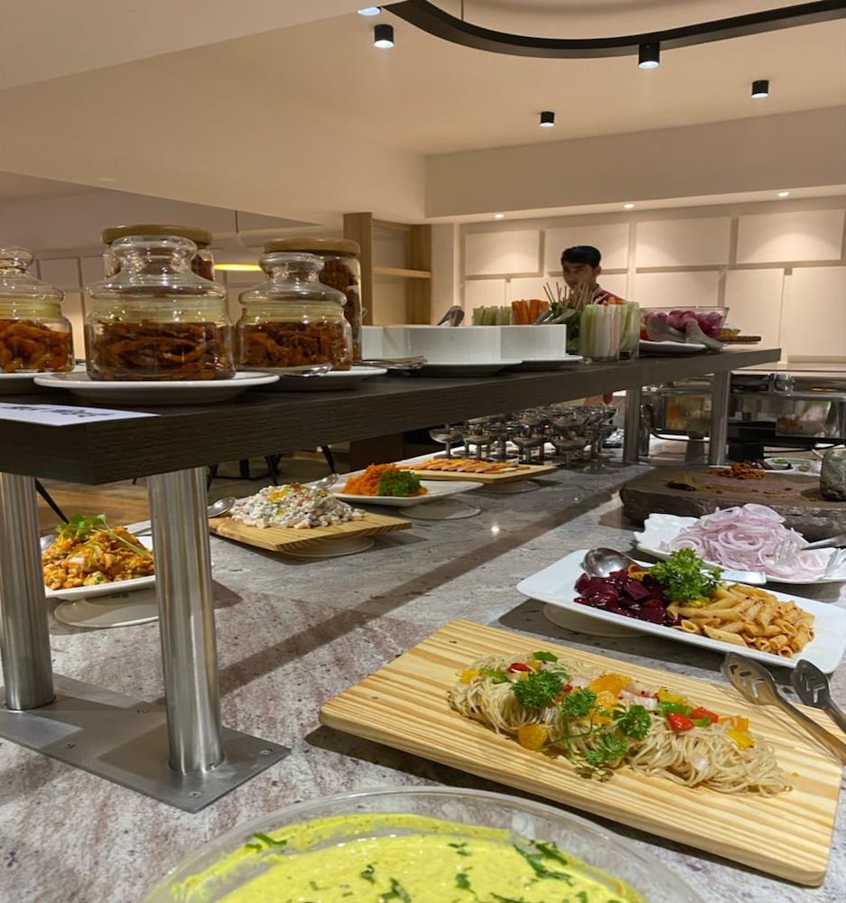 Фото Sterling Nainital