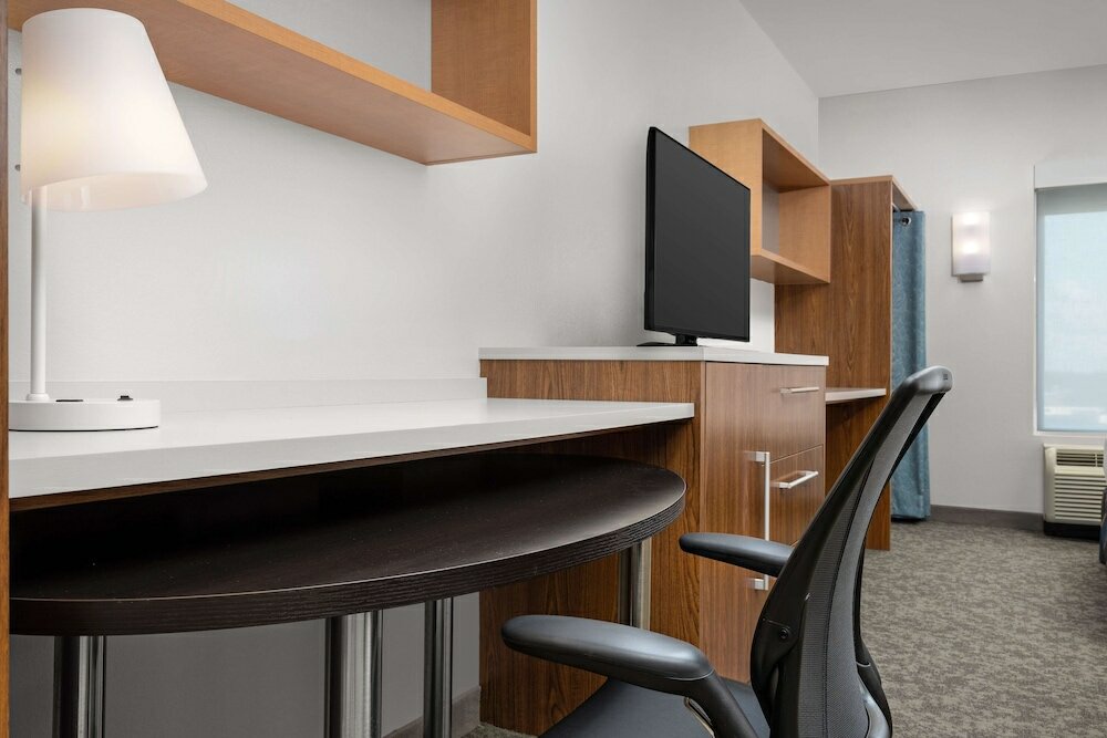 Фото Home2 Suites by Hilton Tallahassee State Capitol