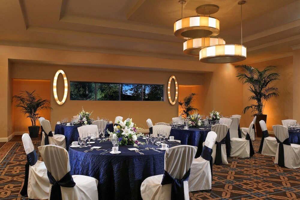 Фото Sheraton Agoura Hills Hotel