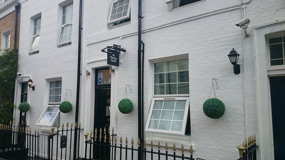 Фото Chester Hotel