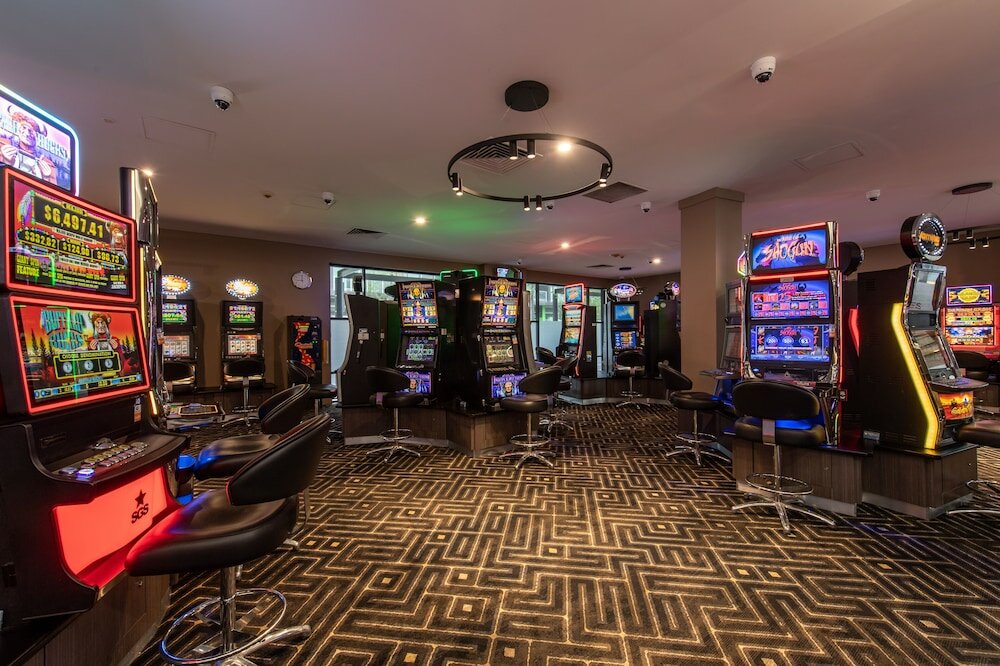 Фото Mawson Lakes Hotel & Function Centre