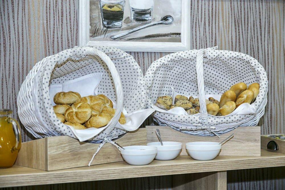 Фото Prestige Boutique Hotel Craiova