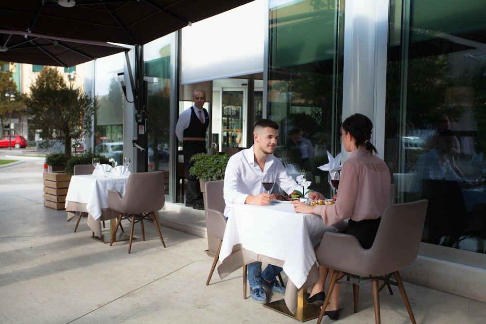 Фото Hotel Colosseo Tirana