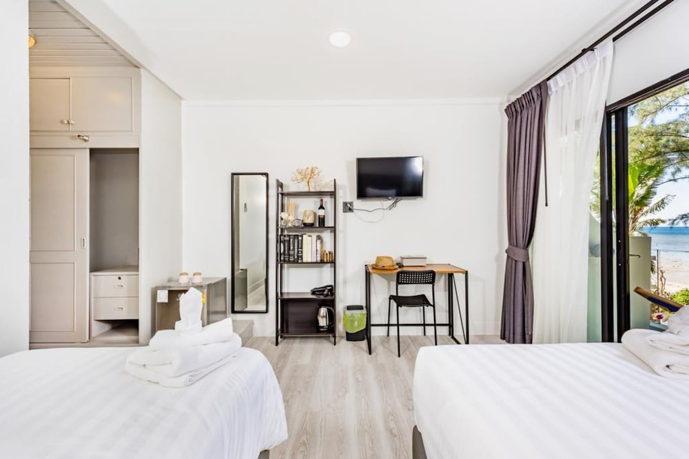 Фото Thai Kamala Beach Front