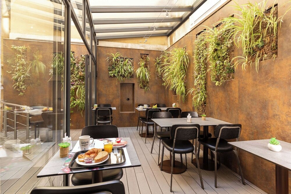 Фото Kyriad Avignon Palais Des Papes