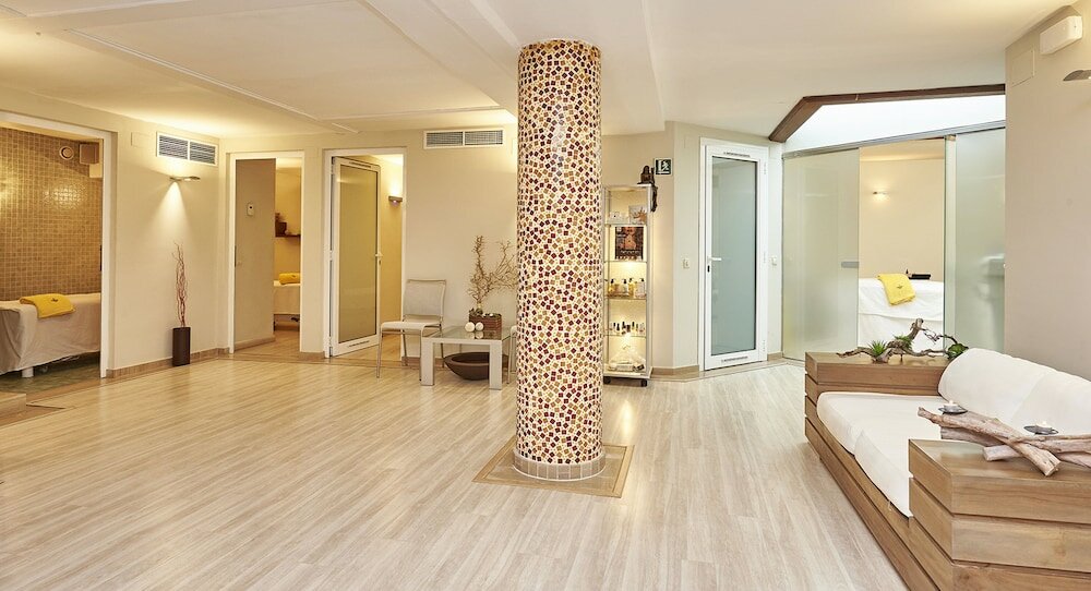 Фото Hotel Grèvol SPA