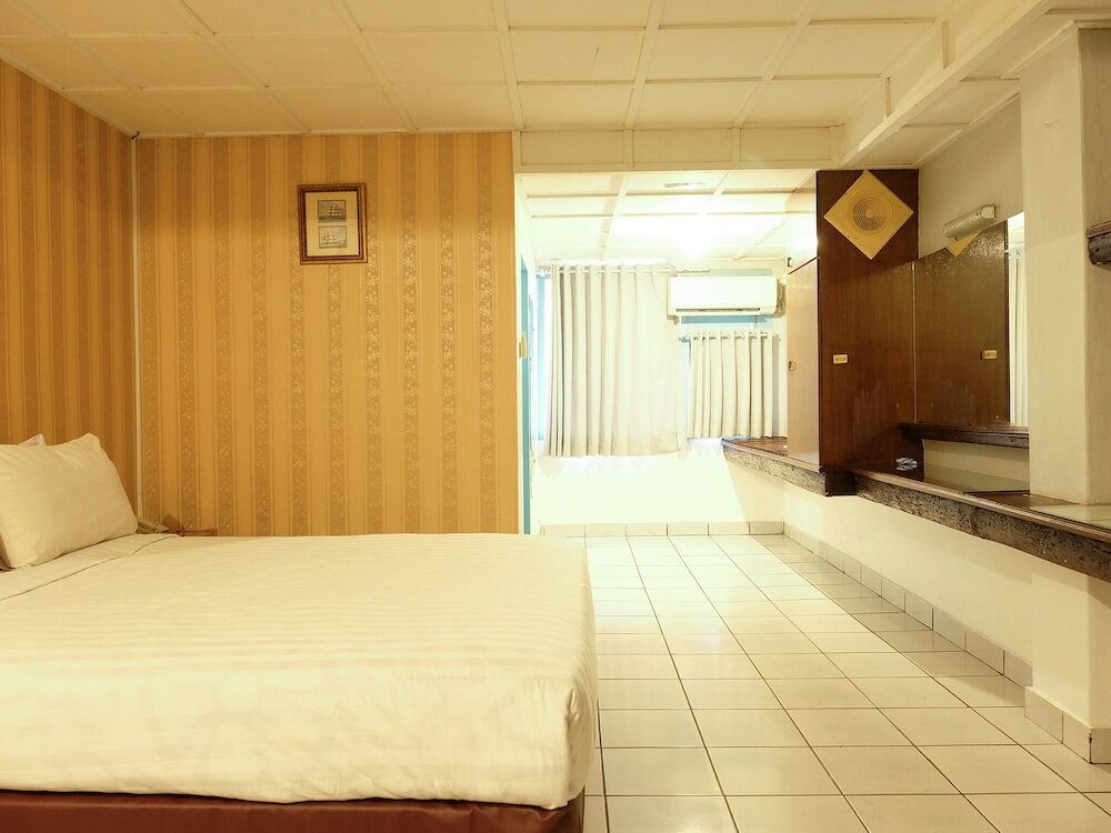 Фото Oyo 358 Hotel Martani