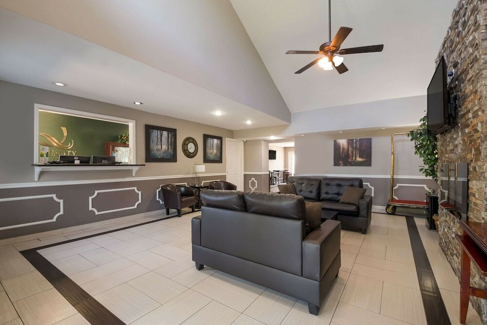 Фото Quality Inn Decherd Winchester