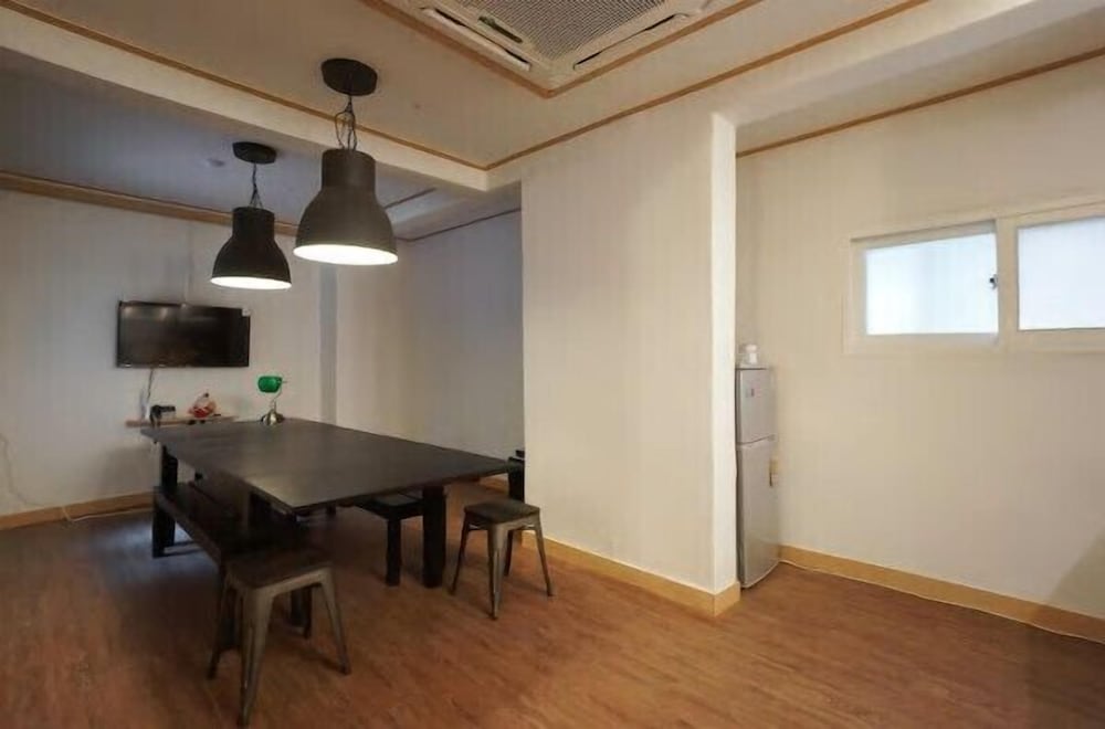 Фото Yeongdeungpo Dadareum Guest House