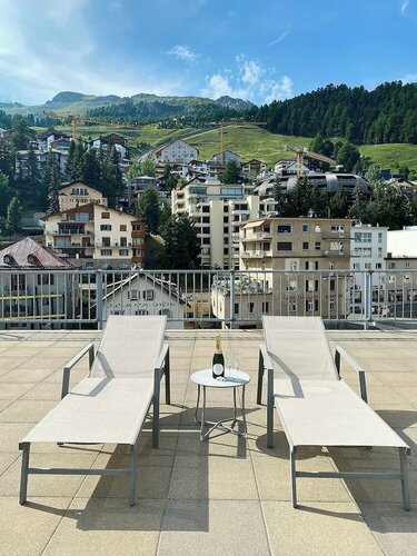 Внешний вид отеля Crystal Hotel в Са́нкт-Мо́рце, фото 2