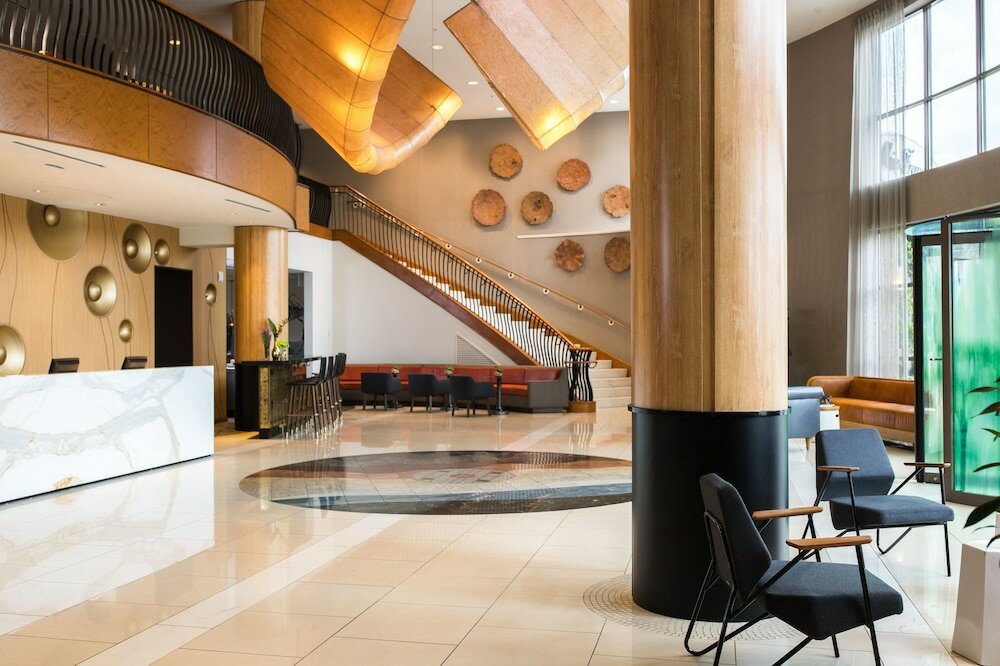 Фото Renaissance Raleigh North Hills Hotel