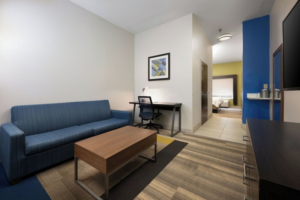Фото Holiday Inn Express Hotel & Suites Chattanooga-Hixson, an Ihg Hotel