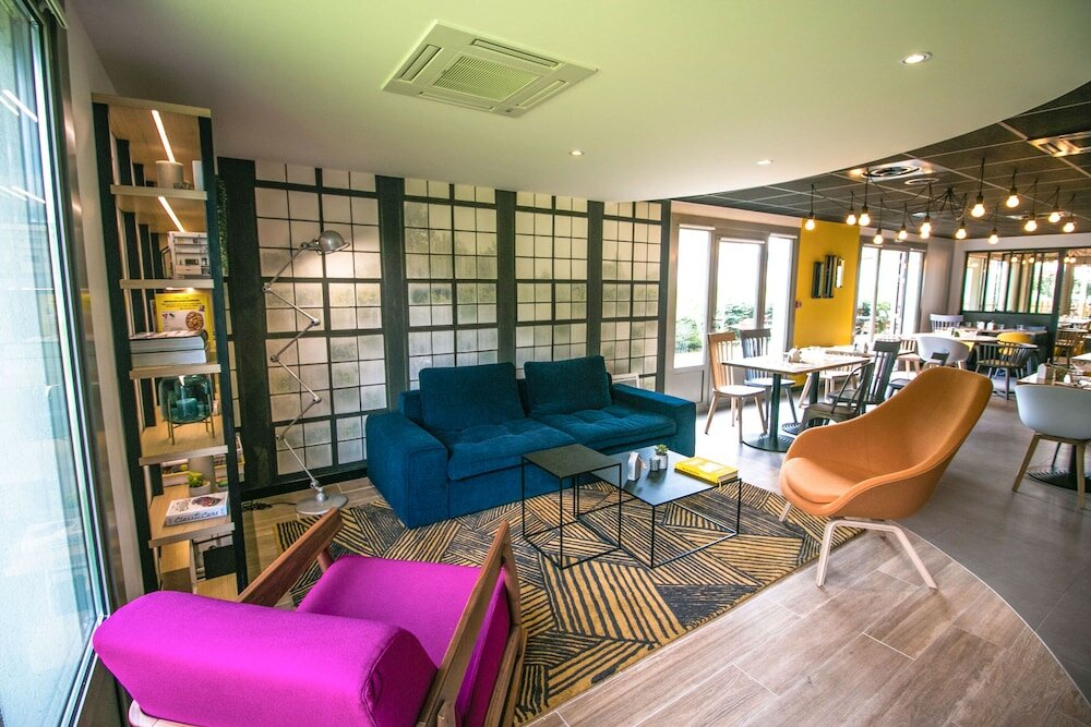 Фото Campanile Hotel Senlis