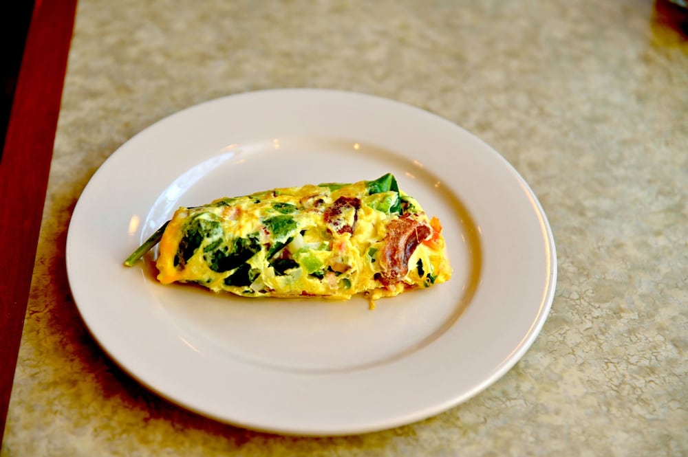 Фото Mcm Eleganté Hotel & Suites