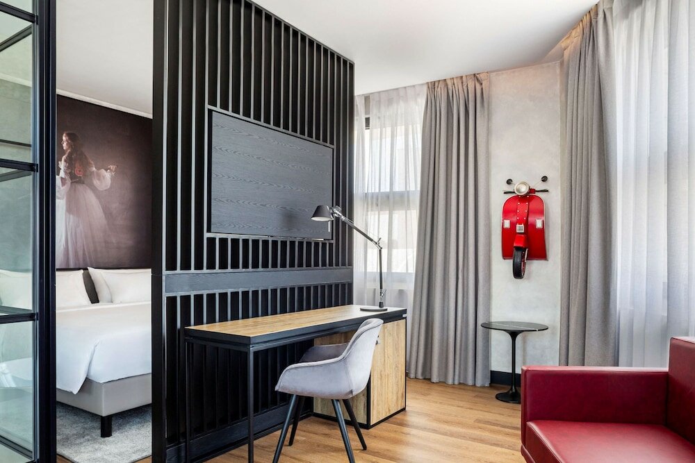 Фото Radisson Red Madrid