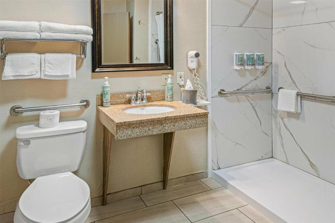 Фото Best Western Airport Inn