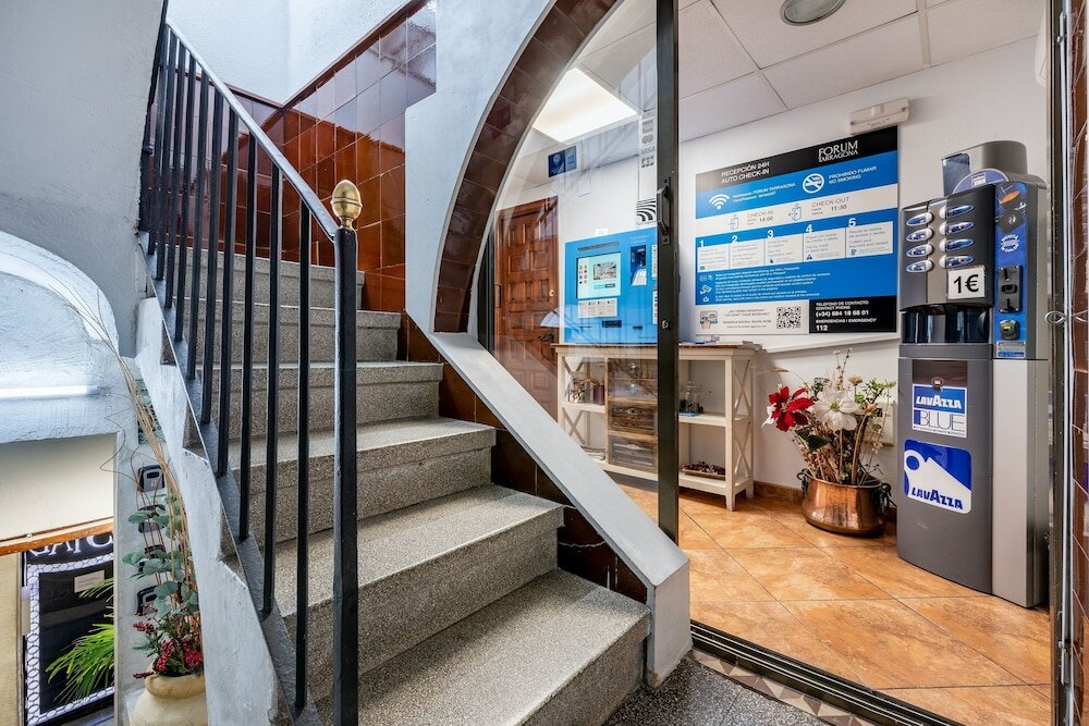 Фото Hostal Forum Tarragona