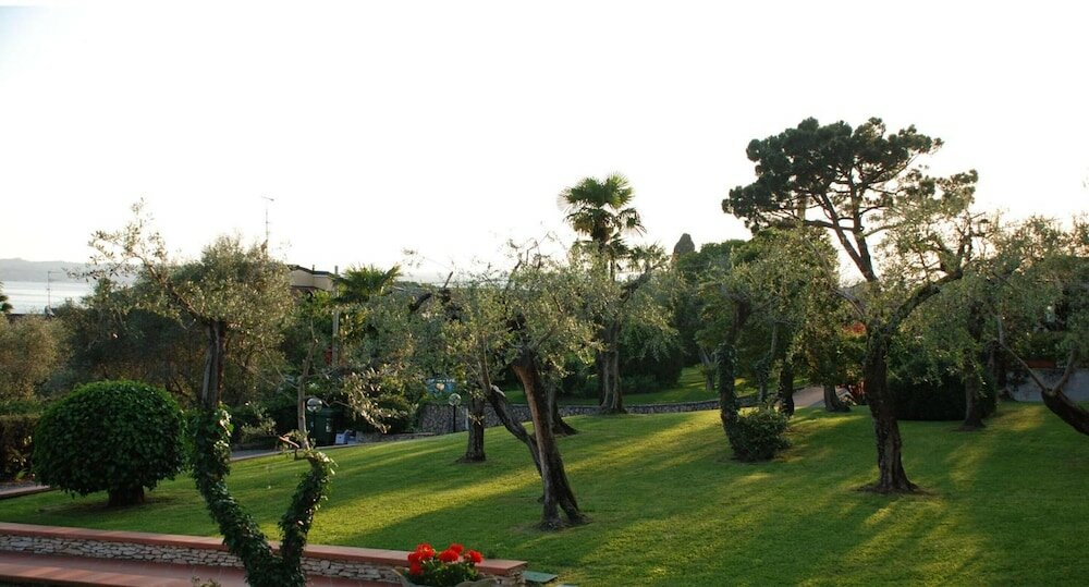 Фото Hotel Désirée