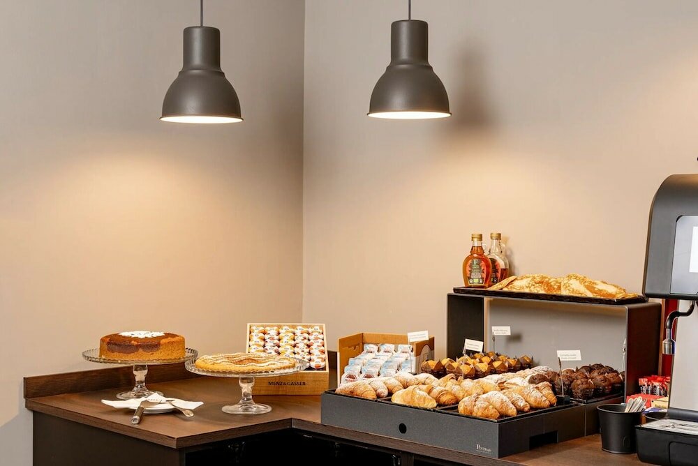 Фото Hotel Basilea