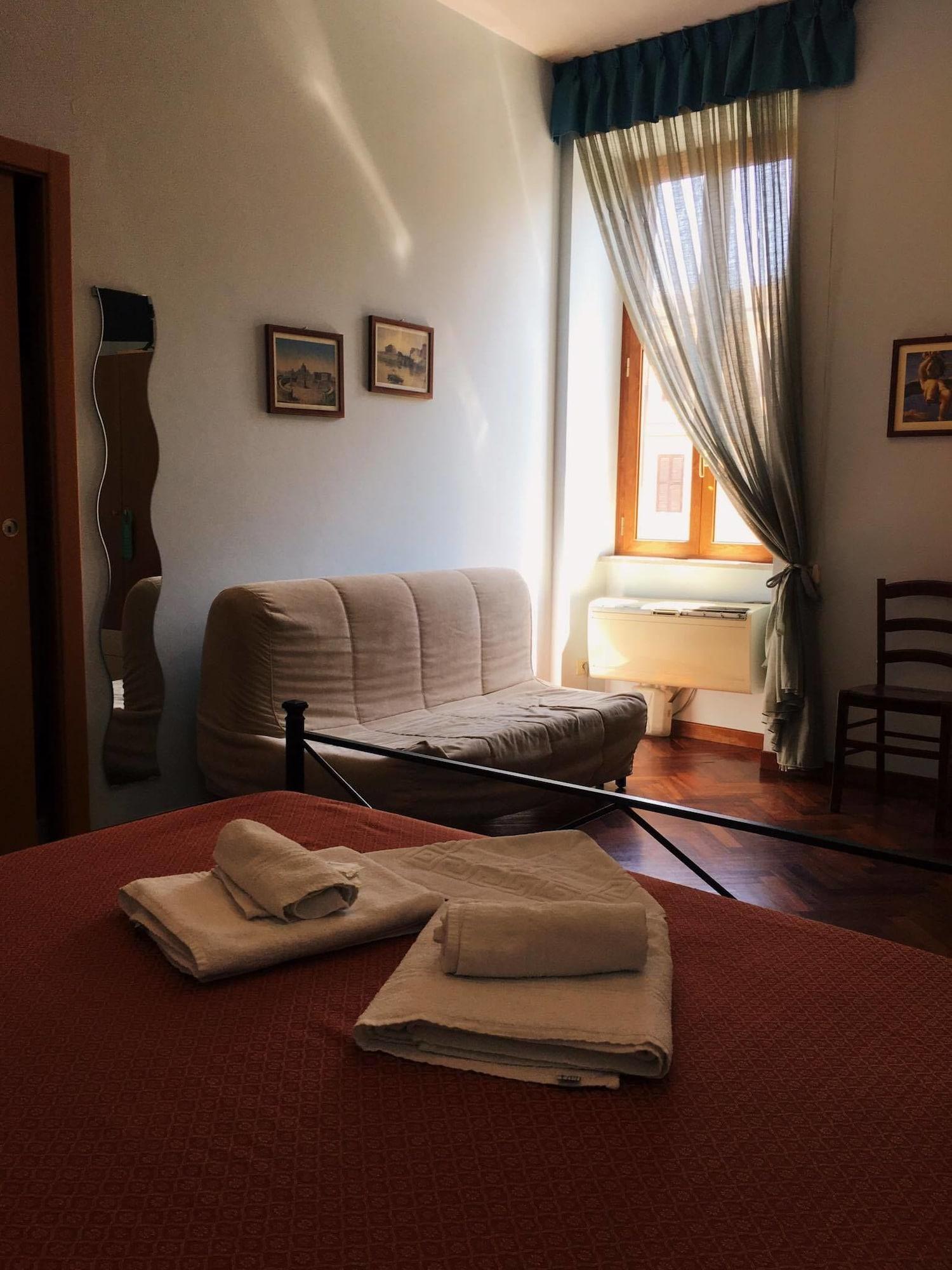 Фото B&b Roman Rooms