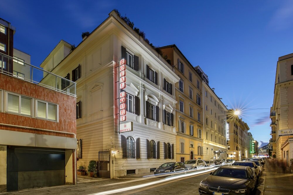 Фото Royal Court Hotel