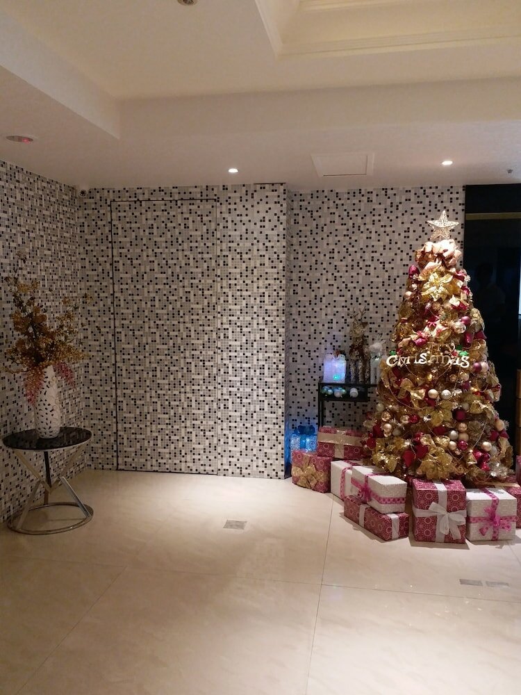 Фото Hon Dow Hotel