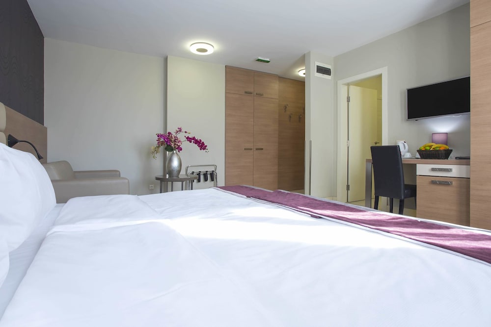 Фото Hotel Srbija Garden