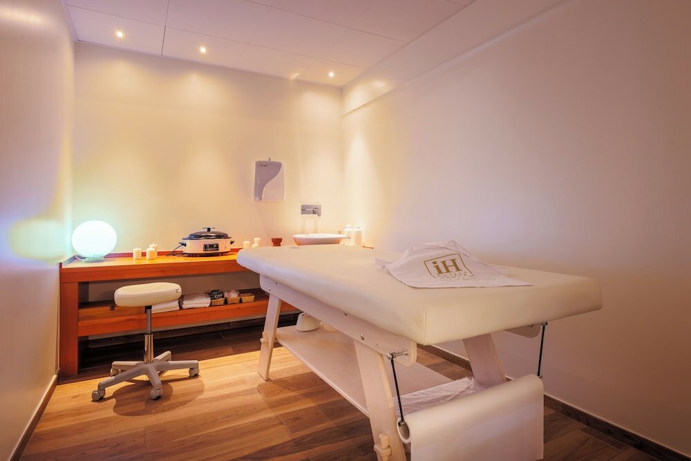 Фото iH Hotels Courmayeur Mont Blanc Resort