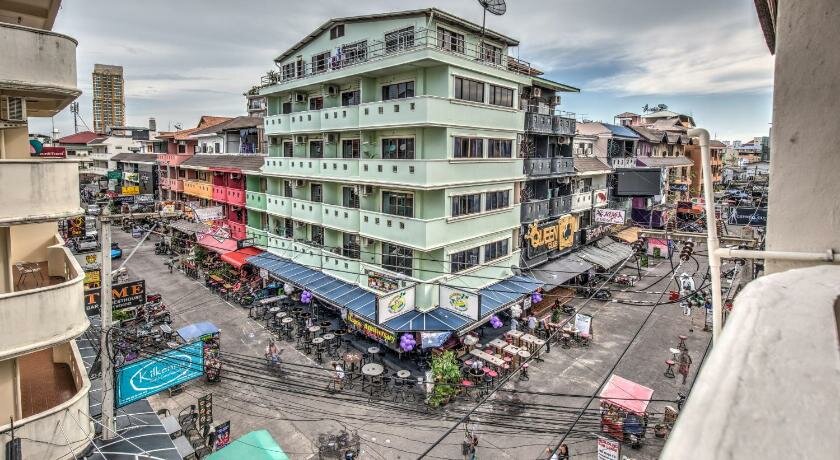 Hotel I-Rovers Sports Bar & Guesthouse, Pattaya, photo