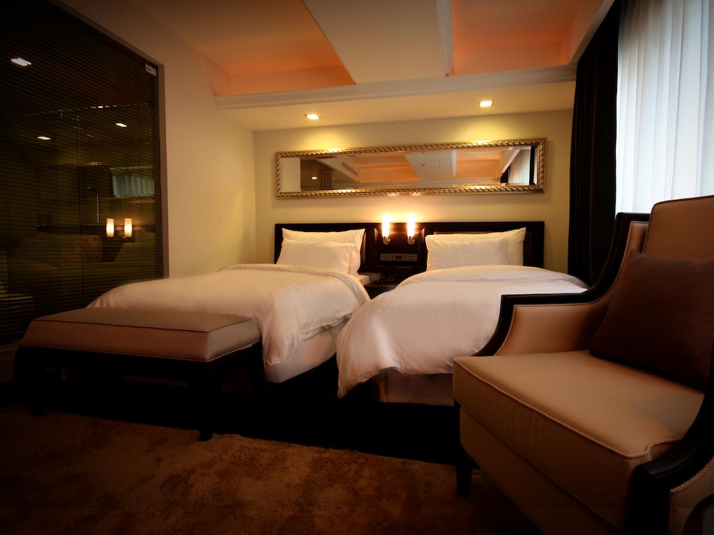 Фото Gulliver's Tavern Hotel