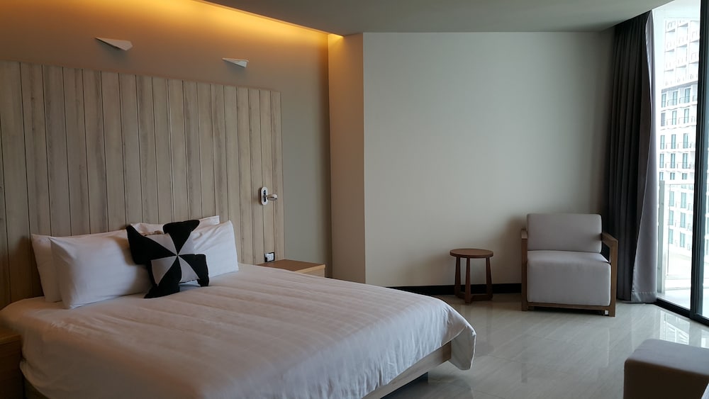 Фото Tsix5 Hotel