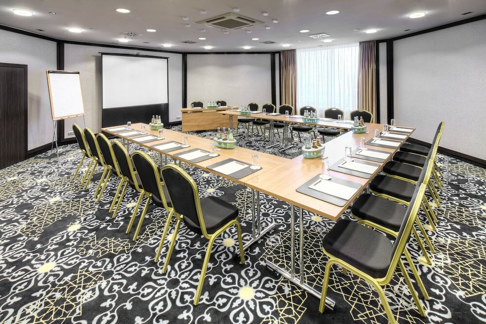 Фото Clayton Hotel Düsseldorf