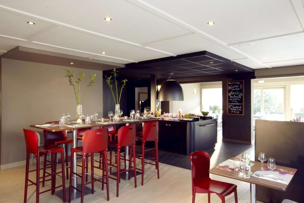 Фото Kyriad Chalons EN Champagne - Saint Martin