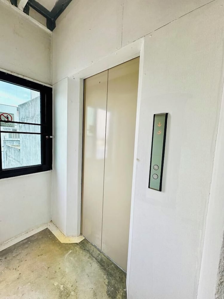 Фото The Port Hostel by Suwatchai