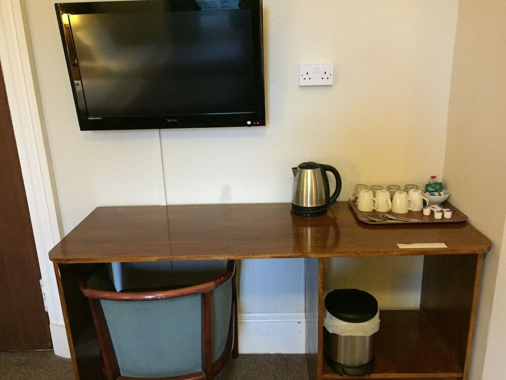 Фото Edinburghhouse Hotel